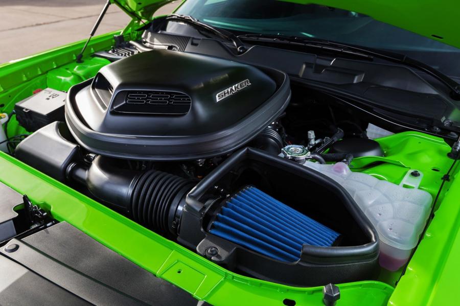  Dodge Challenger R/T Shaker 2015 года  (фото 29 из 54)